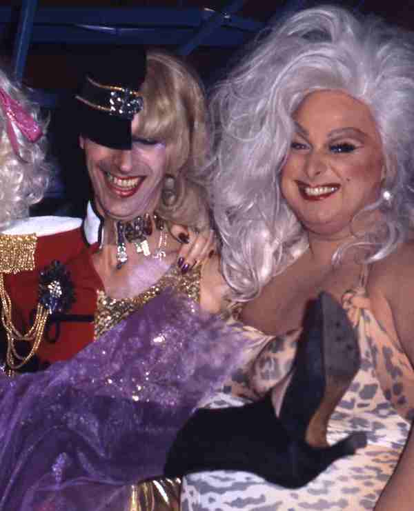 Andrew-Logan-and-Divine-1978-by-Johnny-Dewes-Matthews